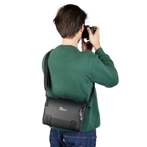 Lowepro Adventura, Camera Schoulder Bag with Adjustable/Removable Shoulder Strap - style: Sh 140 III