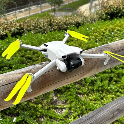 Master Airscrew Stealth Propellers for DJI Mini 3 & Lito 1/X1 - Electric, 4 propellers in Set - color: Electric